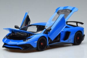 Lamborghini Aventador LP750-4 SV Sinine AUTOart 1:18 74559 Komposiit - pilt 2/8