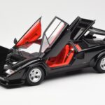 Lamborghini Countach LP 5000 Quattrovalvole Must Kyosho 1:18 - image 2 of 8