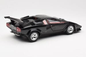 Lamborghini Countach LP 5000 Quattrovalvole Must Kyosho 1:18 08320BK Metall - pilt 3/8