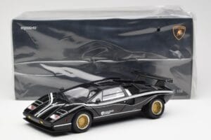 Lamborghini Countach LP 500R Must Kyosho 1:18 08320C Metall - pilt 8/8