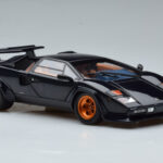 Lamborghini Countach LP500S Walter Wolf Tumesinine Kyosho 1:18 - image 6 of 11