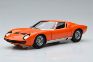 Lamborghini Miura SV Oranž AUTOart 1:18