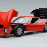 Lamborghini Miura SV Punane AUTOart 1:18 - image 2 of 8