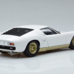 Lamborghini Miura SV Valge AUTOart 1:18 - image 3 of 8