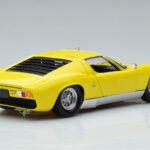 Lamborghini Miura SV Kollane Kyosho 1:18 - image 3 of 11