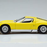 Lamborghini Miura SV Kollane Kyosho 1:18 - image 5 of 11