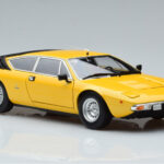 Lamborghini Urraco Kollane Kyosho 1:18 - image 6 of 10