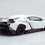 Lamborghini Veneno Valge AUTOart 1:18 - image 4 of 8