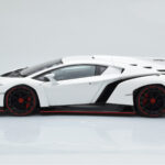 Lamborghini Veneno Valge AUTOart 1:18 - image 5 of 8