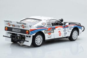 Lancia 037 Martini #8 A. Bettega / M. Perissinot Safari Rally 1985 Kyosho 1:18 08306J Metall - pilt 4/8