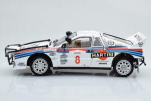 Lancia 037 Martini #8 A. Bettega / M. Perissinot Safari Rally 1985 Kyosho 1:18 08306J Metall - pilt 5/8