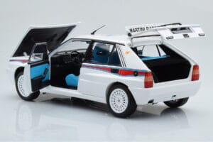 Lancia Delta HF Integrale 6 Valge Kyosho 1:18 08344E Metall - pilt 3/8