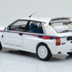 Lancia Delta HF Integrale 6 Valge Kyosho 1:18 - image 7 of 8