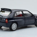 Lancia Delta HF Integrale Club Italia Sinine Kyosho 1:18 - image 4 of 8