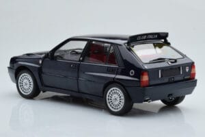 Lancia Delta HF Integrale Club Italia Sinine Kyosho 1:18 08343SC Metall - pilt 7/8