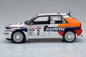 Lancia Delta HF Integrale Evoluzione #2 C. Sainz / L. Moya Tour de Corse 1993 Kyosho 1:18 08348J Metall - pilt 4/9