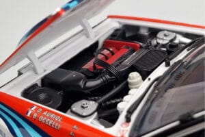 Lancia Delta HF Integrale Evoluzione #3 D. Auriol / B. Occelli Tour de Corse 1992 Kyosho 1:18 08348H Metall - pilt 8/9