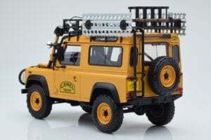 Land Rover Defender 90 Camel Trophy Borneo 1985 Almost Real 1:18 810213 Metall - pilt 7/8
