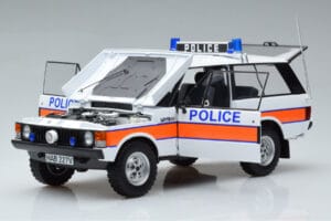 Land Rover Range Rover Politsei Almost Real 1:18 810115 Metall - pilt 2/9
