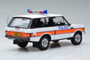 Land Rover Range Rover Politsei Almost Real 1:18 810115 Metall - pilt 3/9
