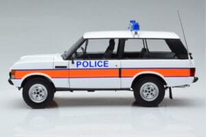 Land Rover Range Rover Politsei Almost Real 1:18 810115 Metall - pilt 4/9