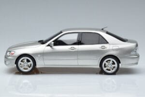Lexus IS200 XE10 Hõbedane Otto 1:18 OT991 Vaik - pilt 3/6