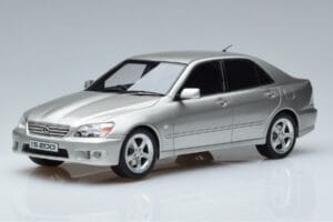 Lexus IS200 XE10 Hõbedane Otto 1:18 OT991 Vaik