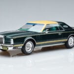 Lincoln Continental Mark V Tumerohelineе MCG 1:18 MCG18404 Metall