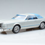 Lincoln Continental Mark V Hõbedane MCG 1:18