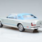 Lincoln Continental Mark V Hõbedane MCG 1:18 - image 5 of 6