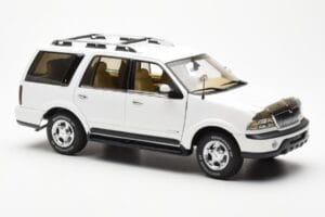 Lincoln Navigator Valge AUTOart 1:18 72761 Metall - pilt 6/8