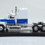 Mack Superliner Magnum Valge Sinine IXO 1:43 - image 3 of 6