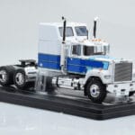 Mack Superliner Magnum Valge Sinine IXO 1:43 - image 4 of 6