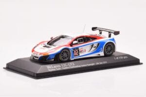 McLaren 12C GT3 #82 Russian Team A. Vasiliev / D. Vasiliauskas / M. Asmer / B. Spengler Spa 24 Hours 2014 Minichamps 1:43 437 - pilt 2/4
