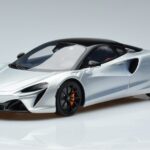 McLaren Artura Hõbedane GT Spirit 1:18 GT873 Vaik