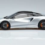 McLaren Artura Hõbedane GT Spirit 1:18 GT873 Vaik - image 3 of 6