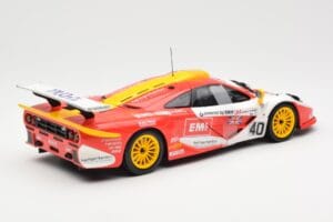 McLaren F1 GTR #40 J. O'Rourke / M. Sugden / P. Auberlein EMI 24 Hours of Le Mans 1996 UT Models 1:18 39820 Metall - pilt 2/6