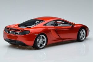 McLaren MP4-12C Stig Top Gear Figuuriga Minichamps 1:18 519101330 Metall - pilt 3/7
