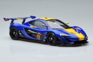 McLaren P1 GTR Sinine Kollaste Triipudega AUTOart 1:18 81542 Komposiit - pilt 5/7