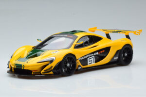 McLaren P1 GTR Kollane Roheliste Triipudega AUTOart 1:18
