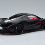 McLaren P1 Matt Must AUTOart 1:18 - image 3 of 9