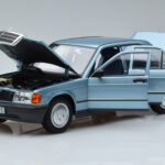 Mercedes 190E W201 Helesinine Norev 1:18 - image 2 of 7