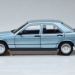 Mercedes 190E W201 Helesinine Norev 1:18 - image 4 of 7