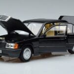 Mercedes 190 E W201 Piiratud Väljaanne Norev 1:18 183823 Metall - image 2 of 10