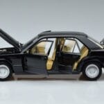Mercedes 190 E W201 Piiratud Väljaanne Norev 1:18 183823 Metall - image 4 of 10