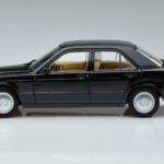Mercedes 190 E W201 Piiratud Väljaanne Norev 1:18 183823 Metall - image 5 of 10
