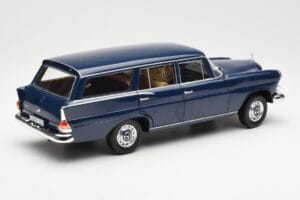 Mercedes 200 Universal W115 Sinine Norev 1:18 183599 Metall - pilt 3/8