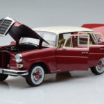 Mercedes 200 W110 Punane Norev 1:18 - image 2 of 7