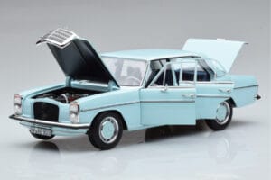 Mercedes 200 W115 Norev 1:18 183777 Metall - pilt 2/7