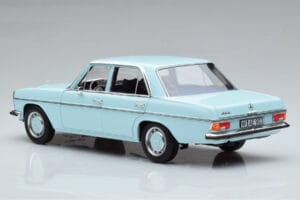 Mercedes 200 W115 Norev 1:18 183777 Metall - pilt 6/7